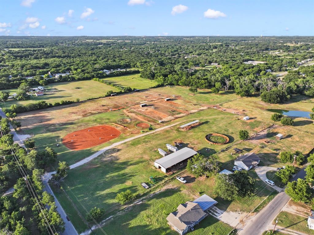 711 County Road 701 Cleburne, TX 76031 - Photo 16 of 37