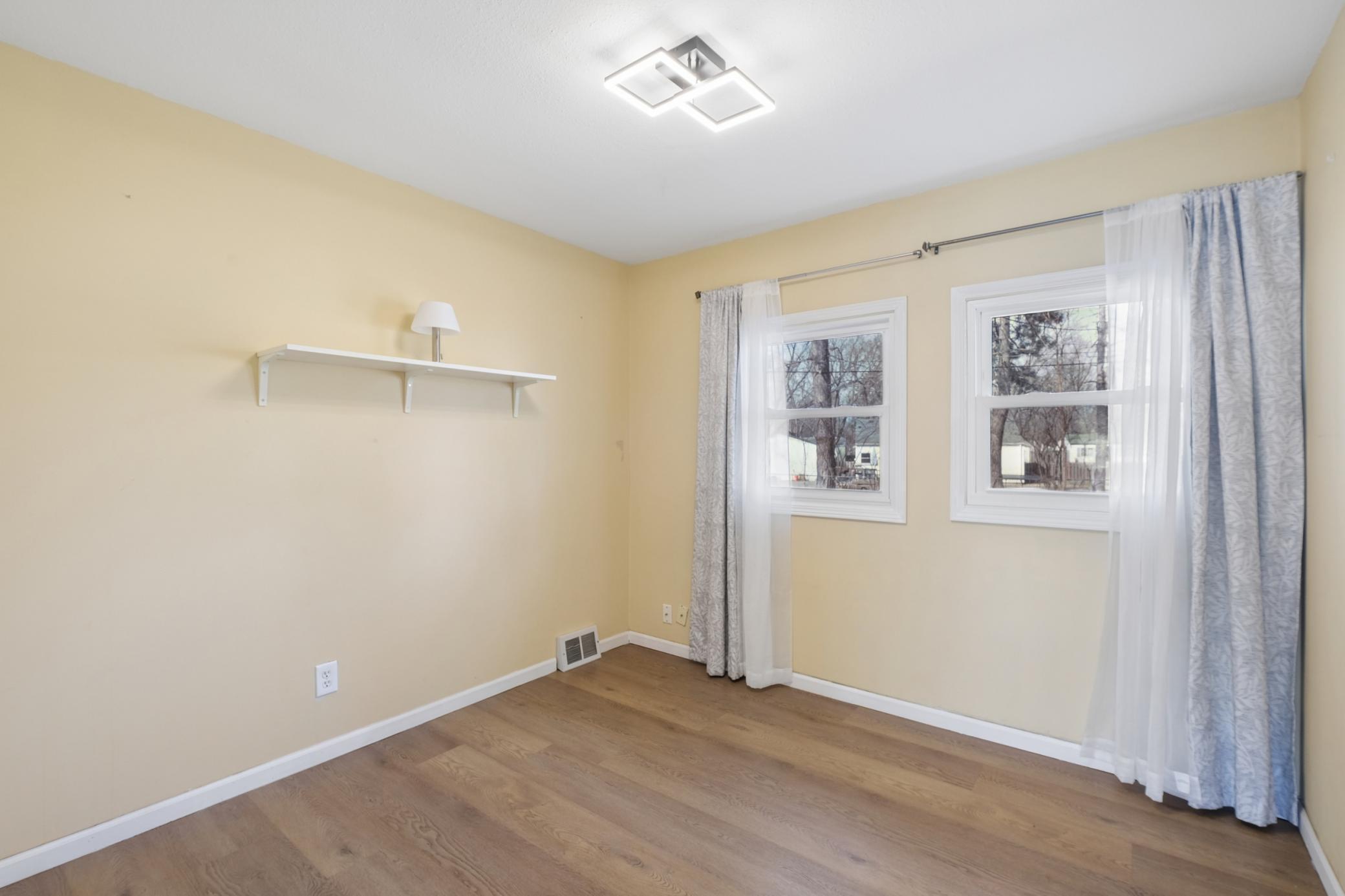 8704 Crest Road Bloomington, MN 55425 - Photo 14 of 24