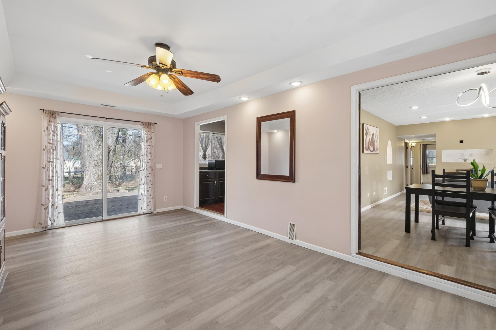 8704 Crest Road Bloomington, MN 55425 - Photo 4 of 24