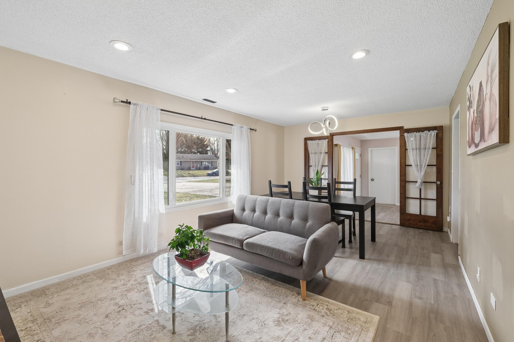 8704 Crest Road Bloomington, MN 55425 - Photo 8 of 24