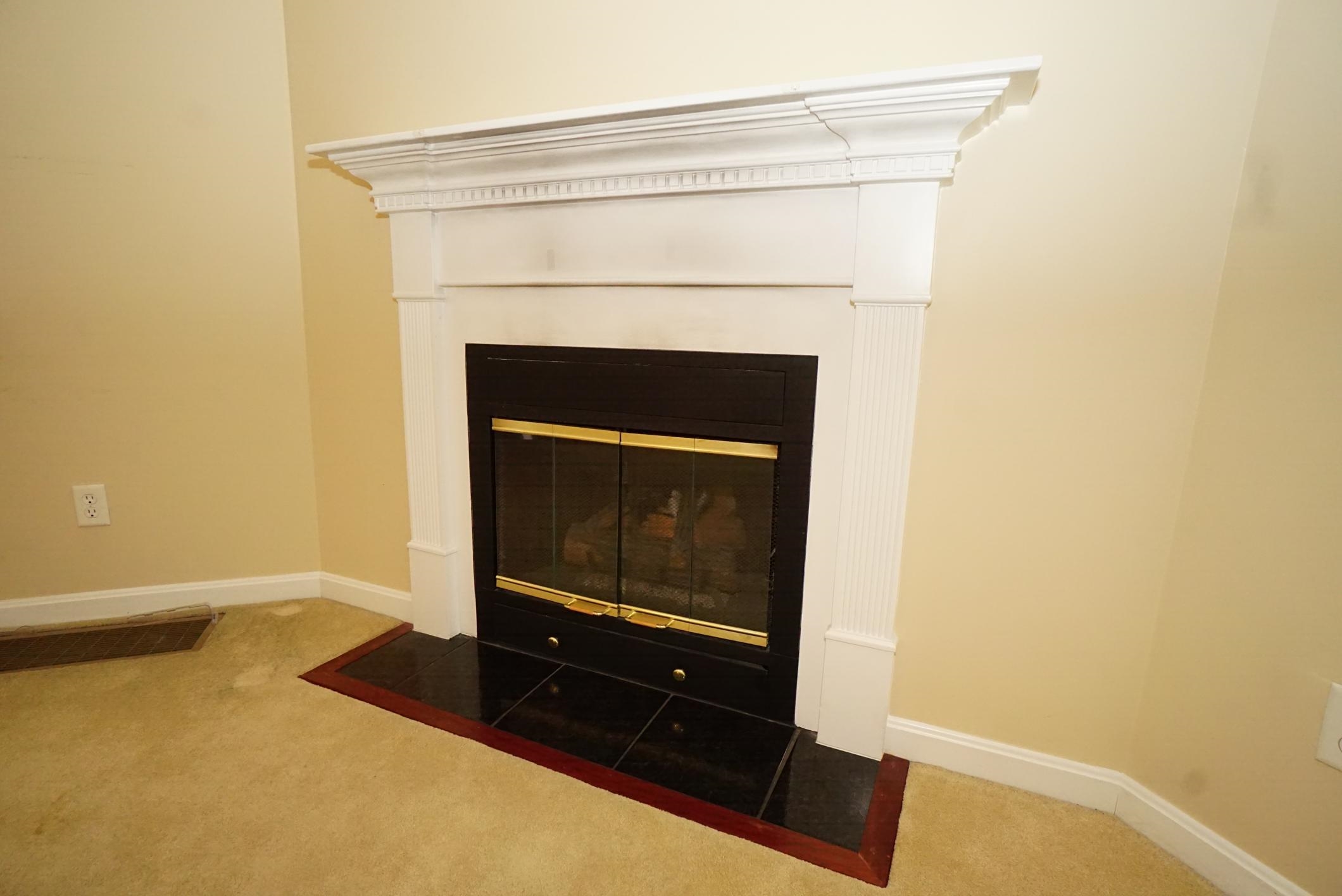 82 Old Stage Road Litchfield, NH 03052 - Photo 11 of 37