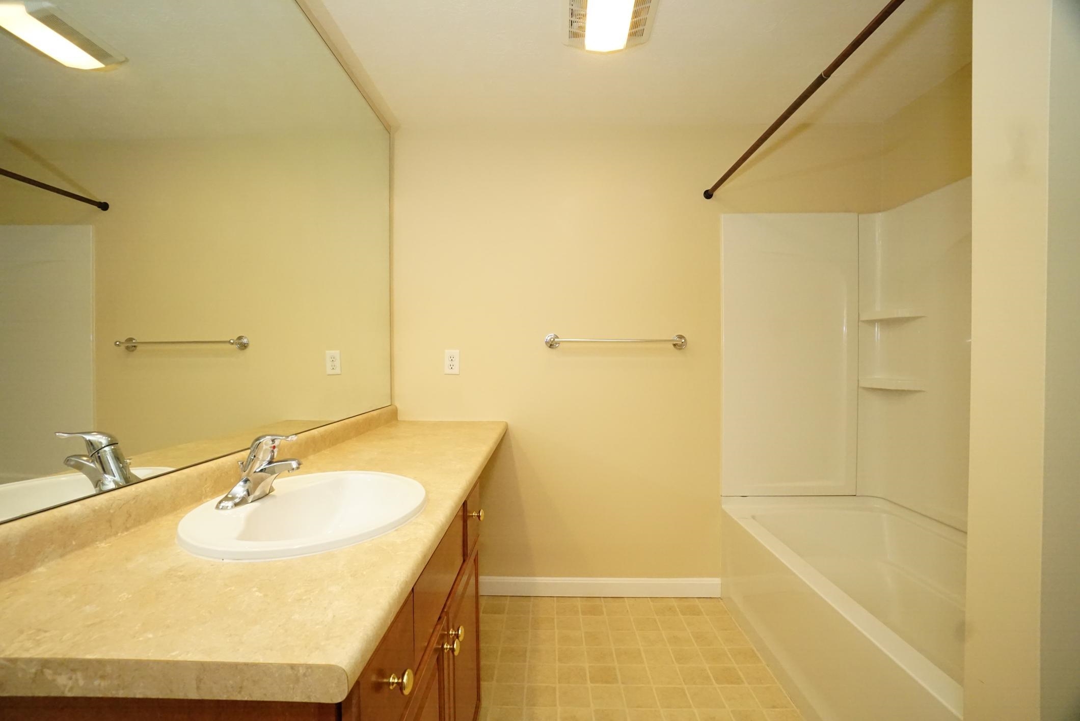 82 Old Stage Road Litchfield, NH 03052 - Photo 25 of 37