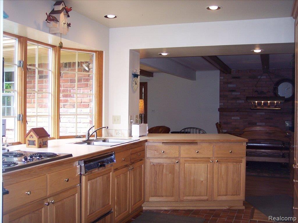 118 Randolph Road Rochester, MI 48309 - Photo 5 of 24 Kitchen