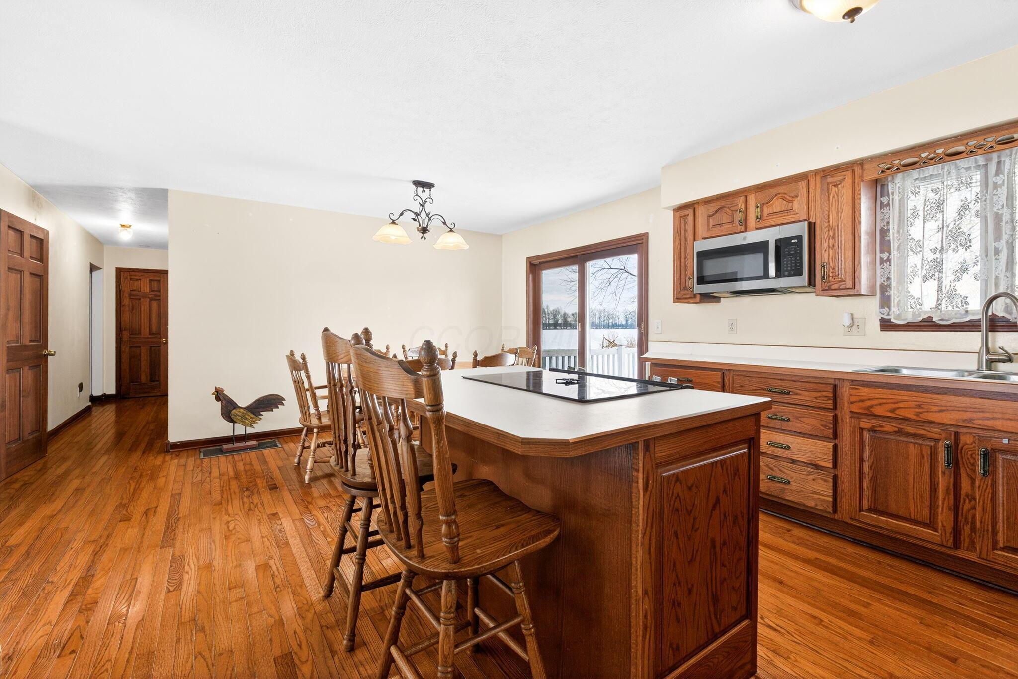 3801 Decliff-Big Island Road Marion, OH 43302 - Photo 15 of 46 3801 decliff (Interior)-8