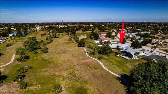 $530,000 | 4332 Country Club Boulevard, Cape Coral, FL 33904