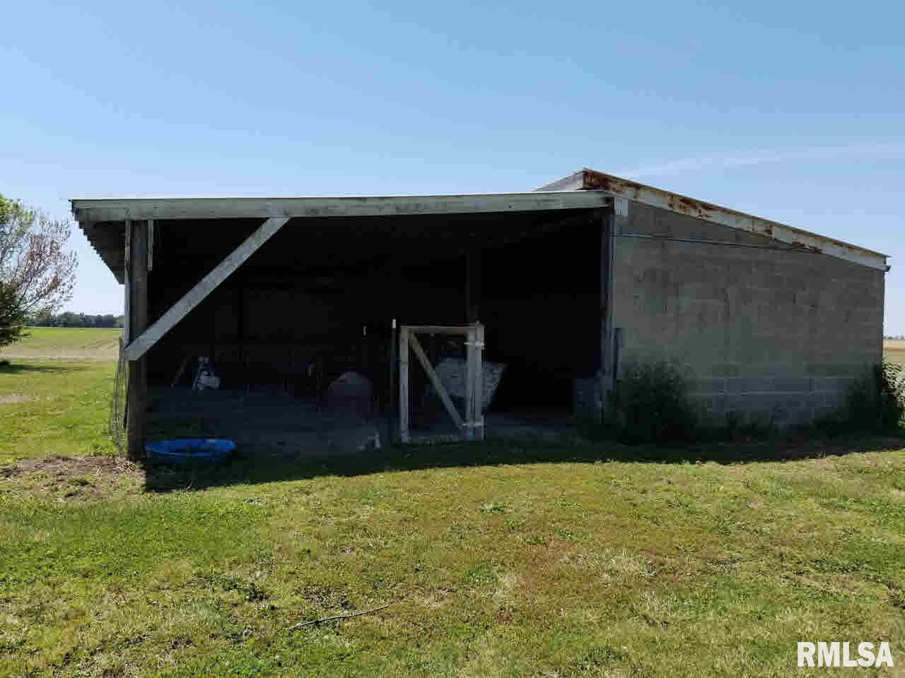 27472 Highline Road Ashley, IL 62808 - Photo 16 of 24