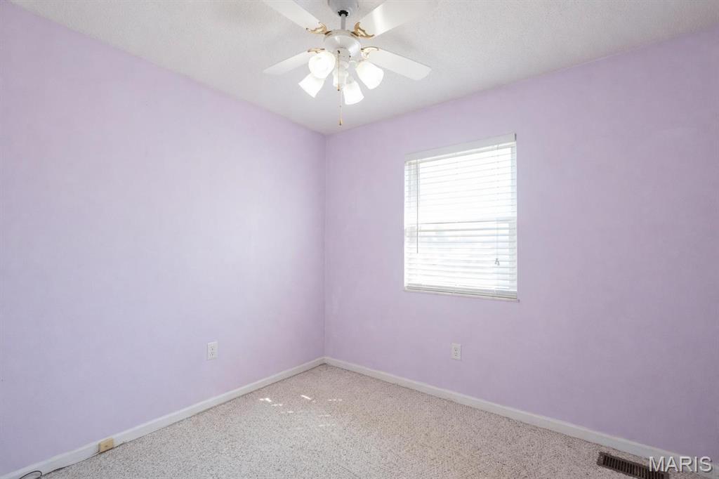 1635 Thunderbird Lane Belleville, IL 62221 - Photo 12 of 33