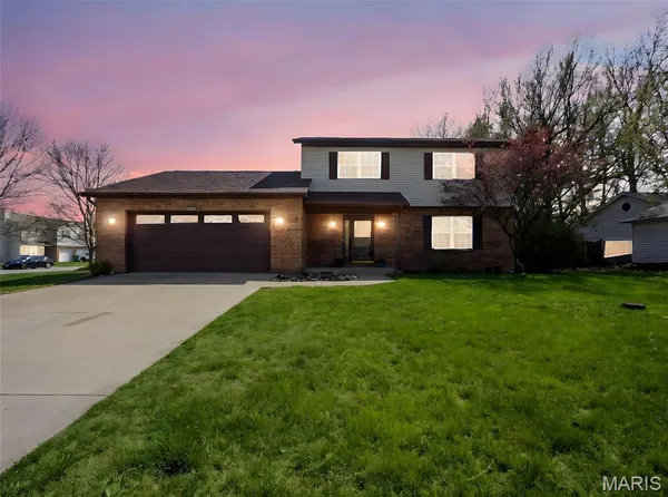 $279,900 | 1635 Thunderbird Lane, Belleville, IL 62221