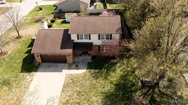 $279,900 | 1635 Thunderbird Lane, Belleville, IL 62221