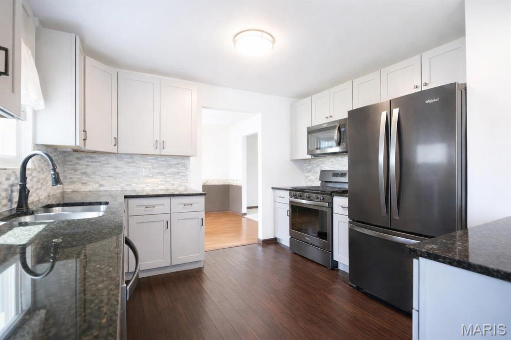 1635 Thunderbird Lane Belleville, IL 62221 - Photo 9 of 33