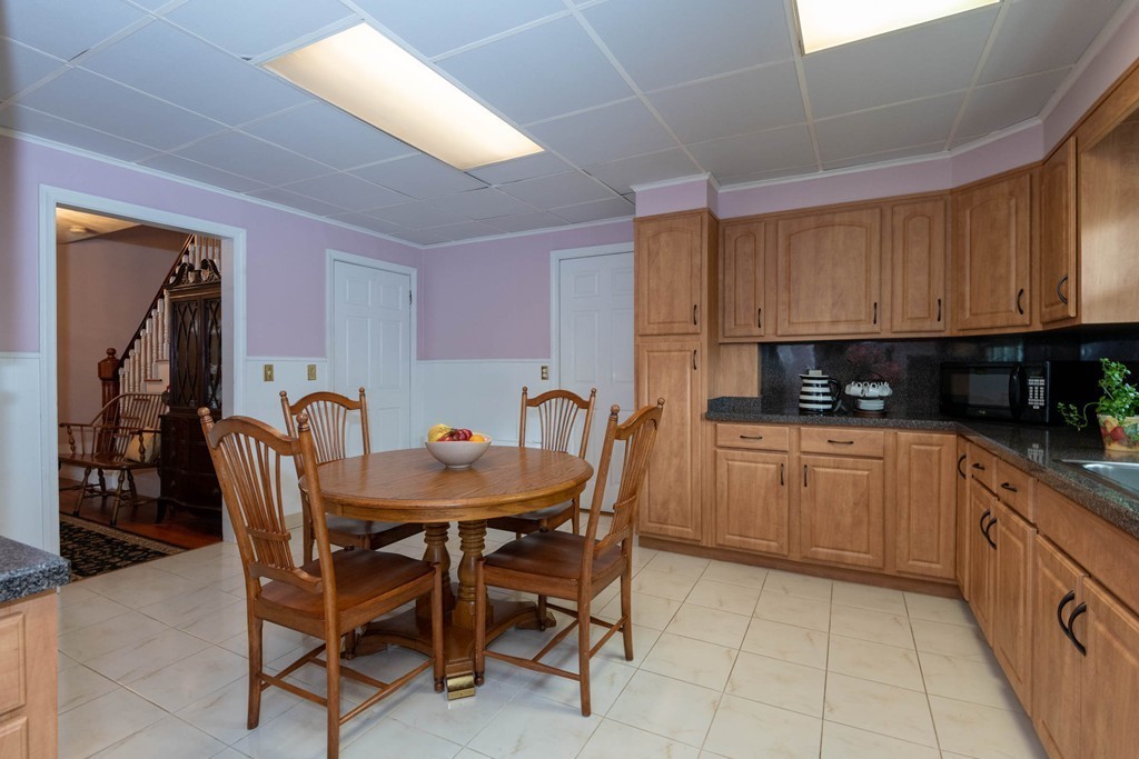 69 Clematis Road Medford, MA 02155 - Photo 11 of 30 Gallery Image 11