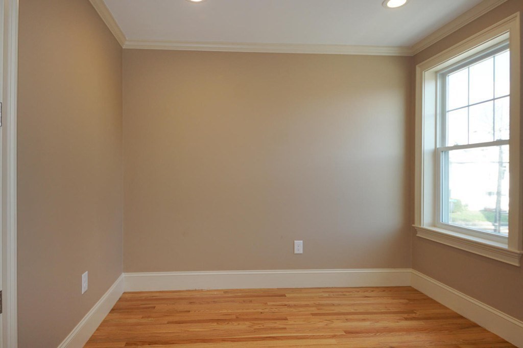 276 Waverley Avenue, Unit 1 Watertown, MA 02472 - Photo 10 of 17