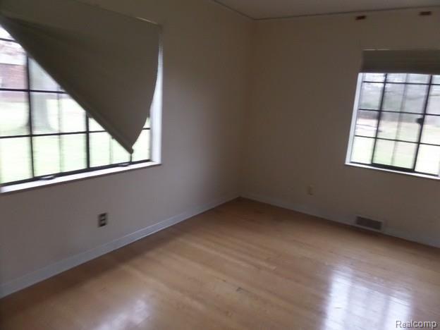 2446 Reid Road Grand Blanc, MI 48439 - Photo 23 of 27 SAM_9987.jpg