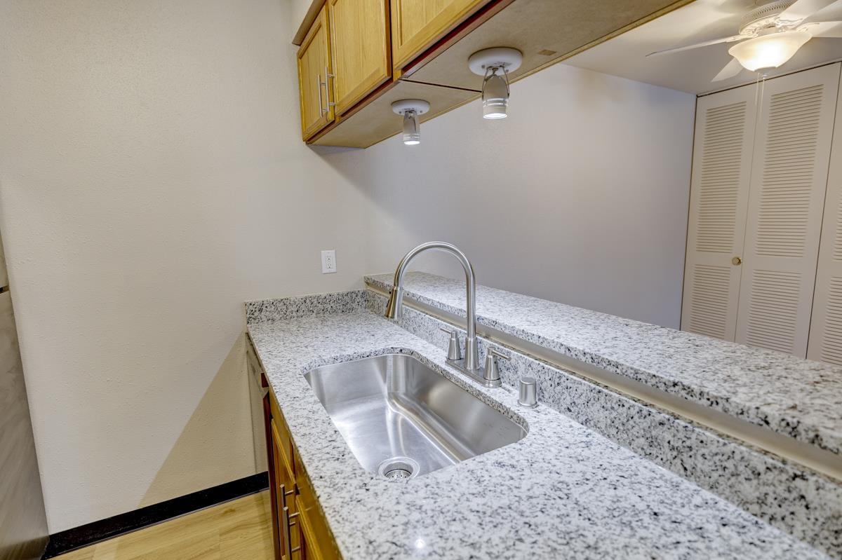 2416 Independence Lane, Unit 206 Madison, WI 53704 - Photo 18 of 33