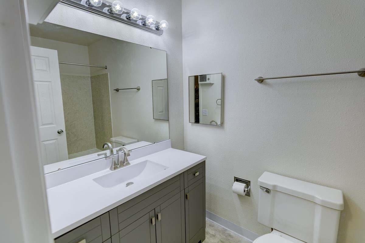 2416 Independence Lane, Unit 206 Madison, WI 53704 - Photo 19 of 33