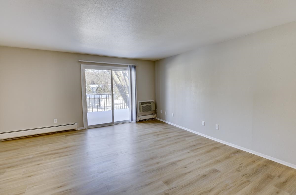 2416 Independence Lane, Unit 206 Madison, WI 53704 - Photo 3 of 33