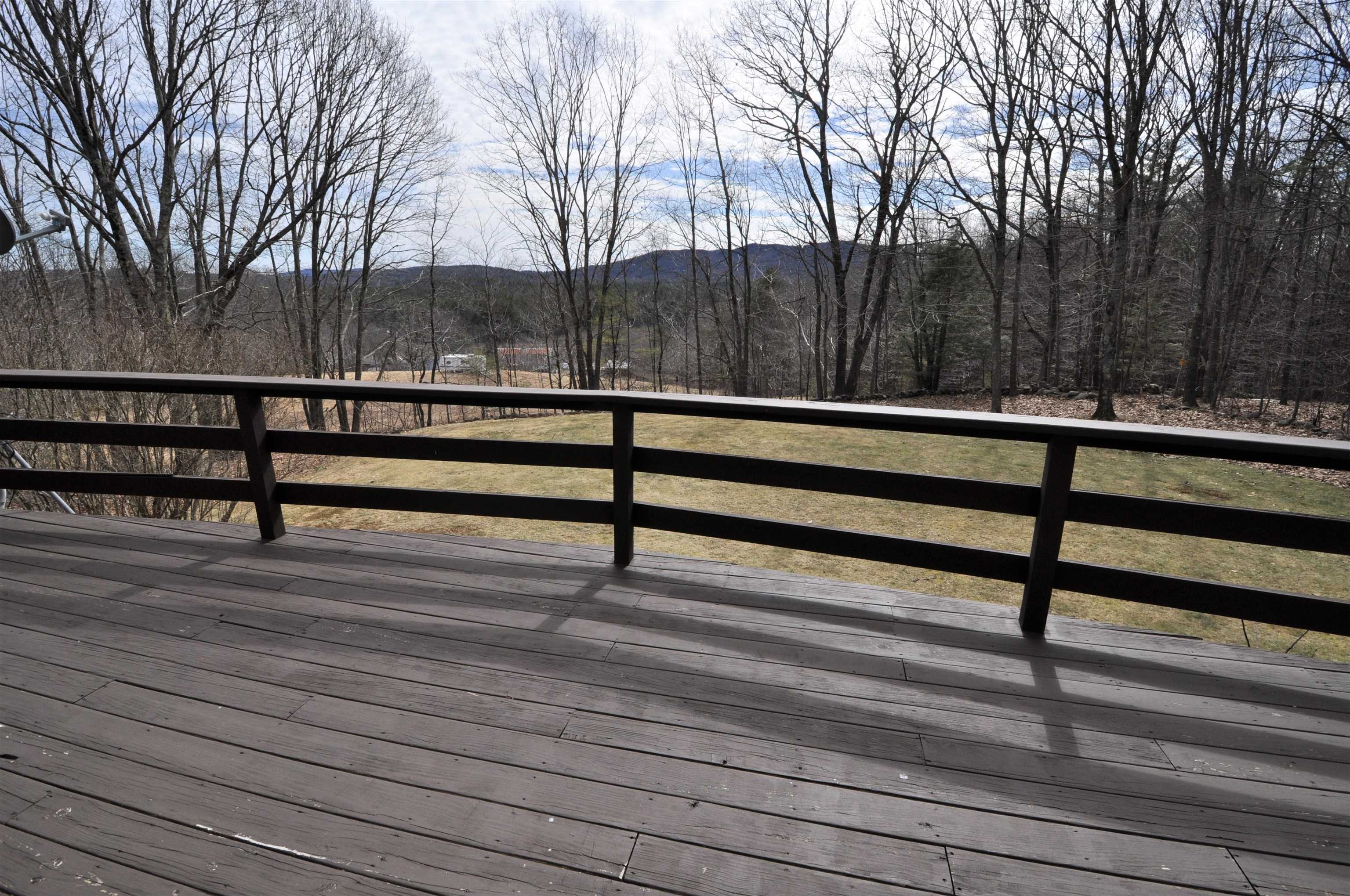 962 Old County Road Deering, NH 03244 - Photo 2 of 20