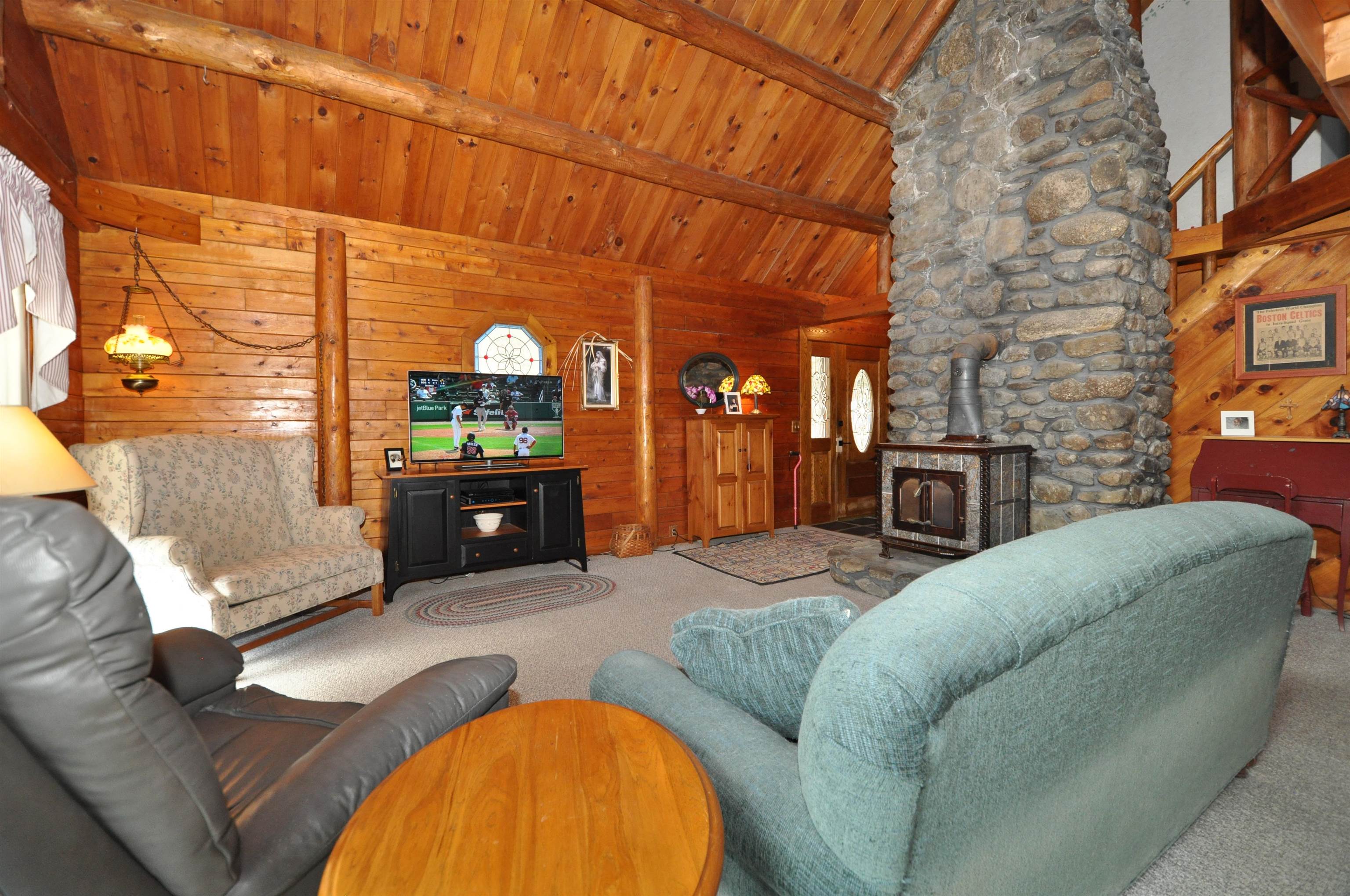 962 Old County Road Deering, NH 03244 - Photo 8 of 20