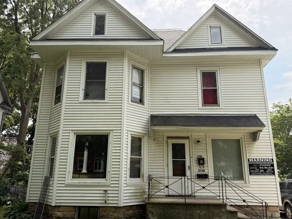 $1,400 | 416 College Avenue, Unit 1, DeKalb, IL 60115