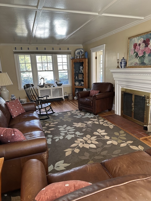 288 Glen Road Weston, MA 02493 - Photo 3 of 11 Gallery Image 3