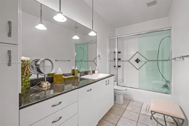 $4,050,000 | 10735 Southwest 58th Avenue, Pinecrest, FL 33156