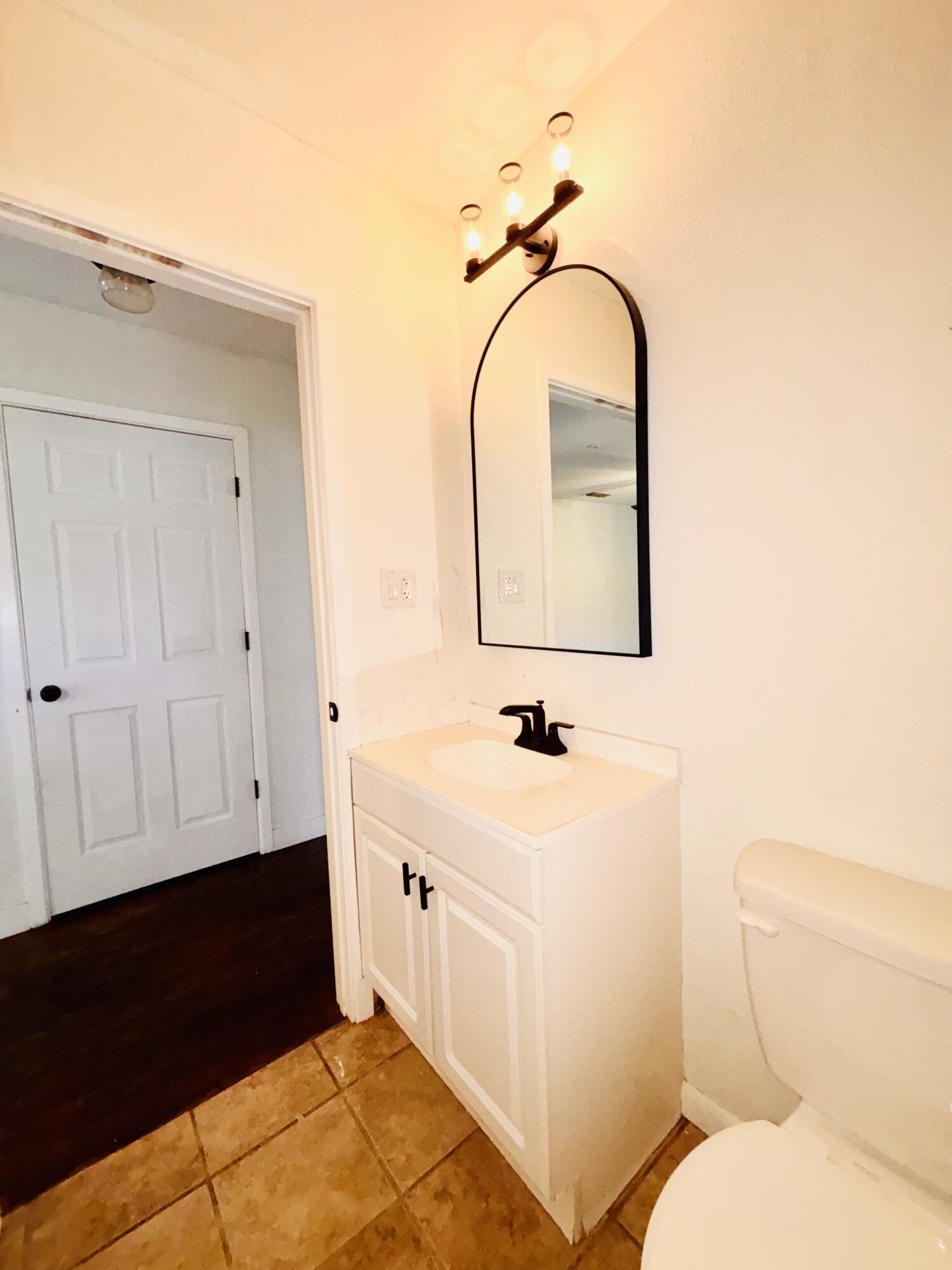 4702 40th Street Lubbock, TX 79414 - Photo 9 of 23 IMG_2025
