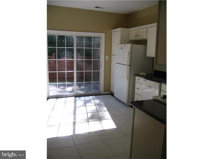 32 Warwick Road West Windsor, NJ 08550 - Photo 4 of 16 Gallery Image 4