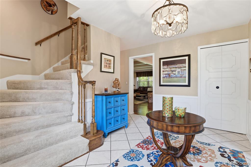 6211 Kings Scepter Road Grand Blanc, MI 48439 - Photo 5 of 82
