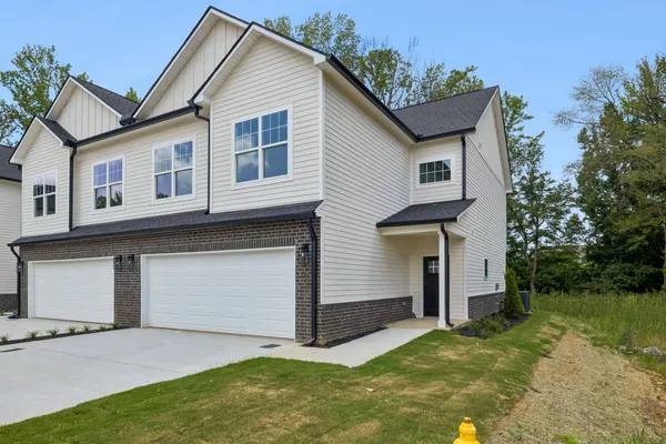 $359,900 | 1052 Stagecoach Drive, White House, TN 37188