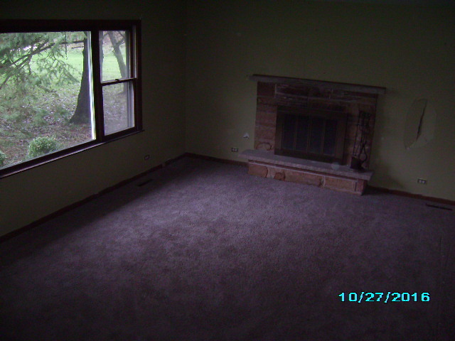 10119 Ballard Road Woodstock, IL 60098 - Photo 7 of 24