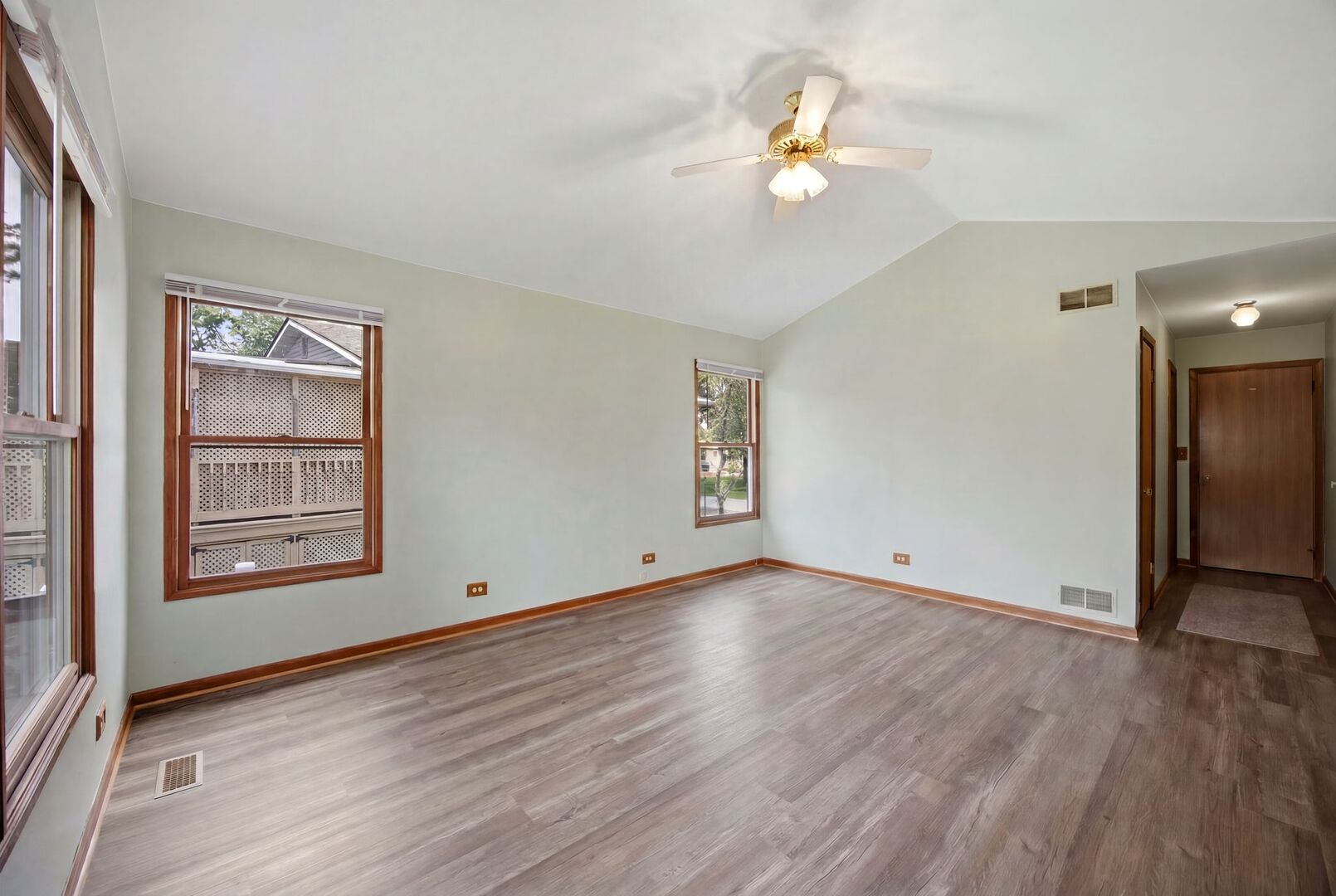 2713 Ravinia Lane Woodridge, IL 60517 - Photo 12 of 40