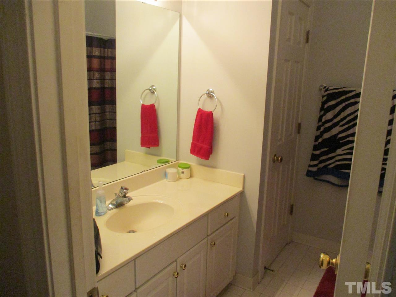 2028 Kinleys Way Raleigh, NC 27613 - Photo 22 of 27