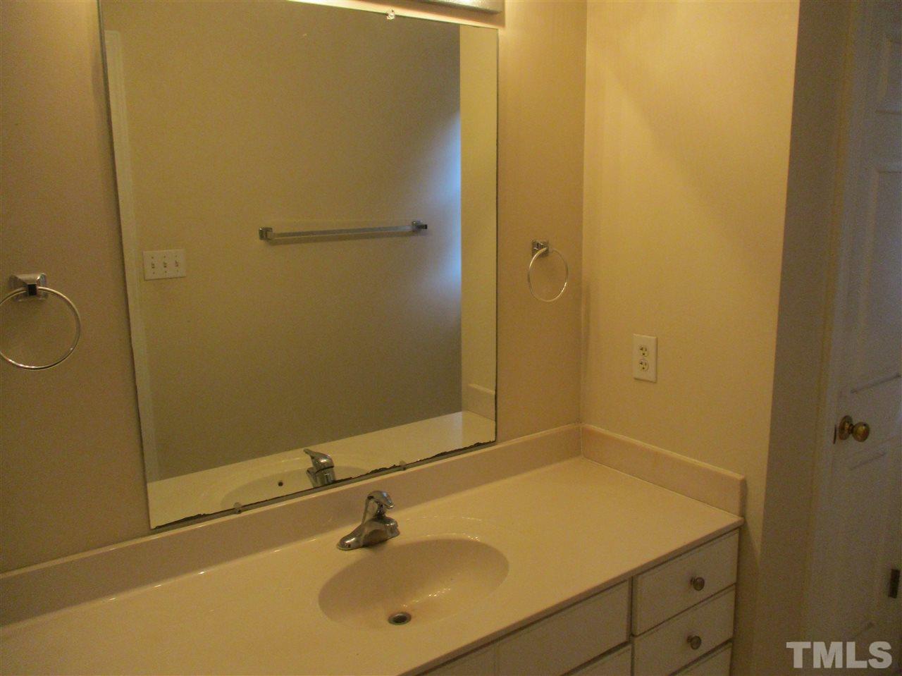 2028 Kinleys Way Raleigh, NC 27613 - Photo 23 of 27