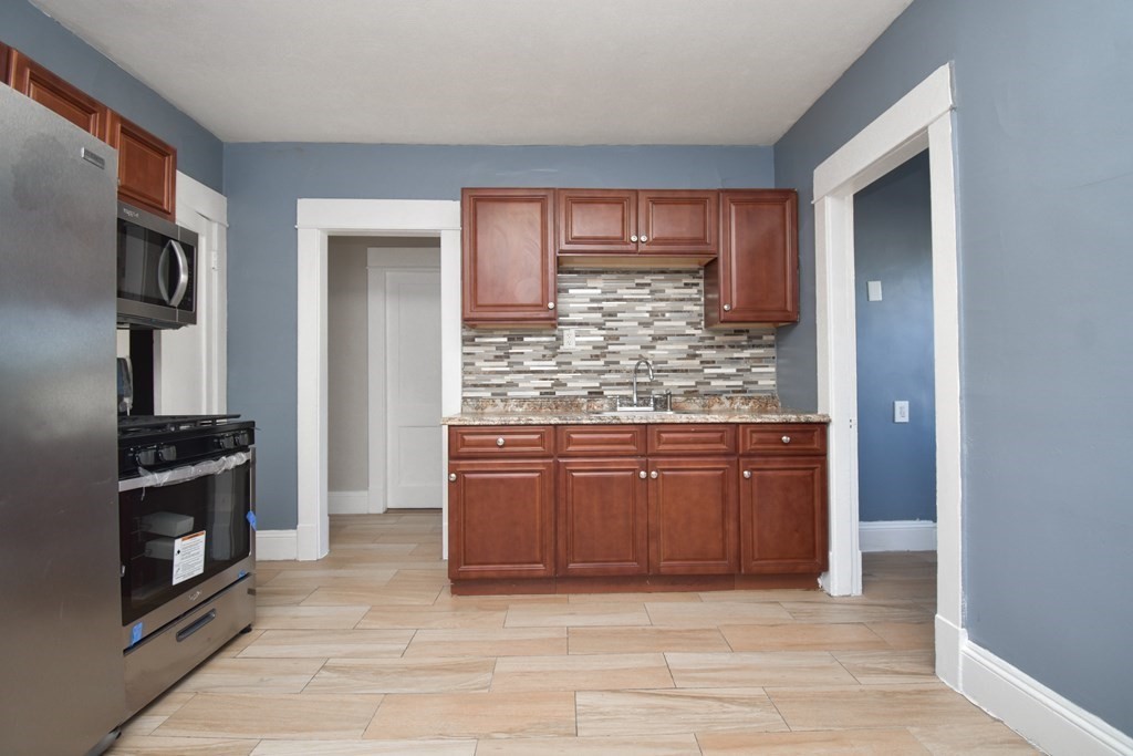 47-49 Draper Street Springfield, MA 01108 - Photo 25 of 42