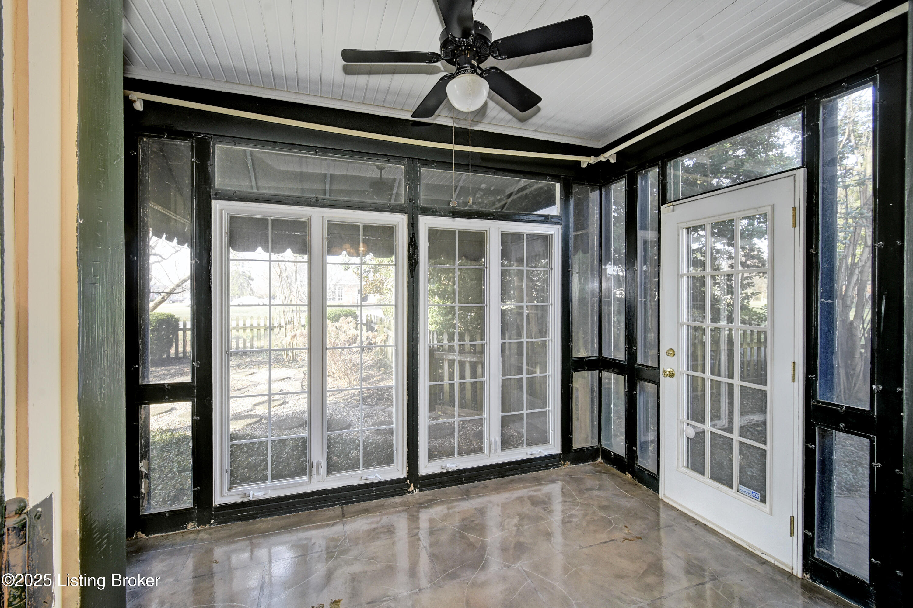 3321 Trinity Road Louisville, KY 40206 - Photo 5 of 20 _DSC3970_2_3