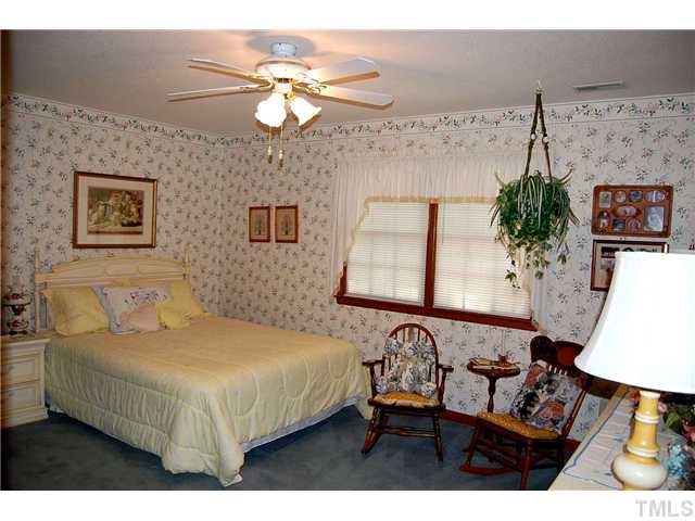2 Gathering Place Raleigh, NC 27604 - Photo 17 of 23