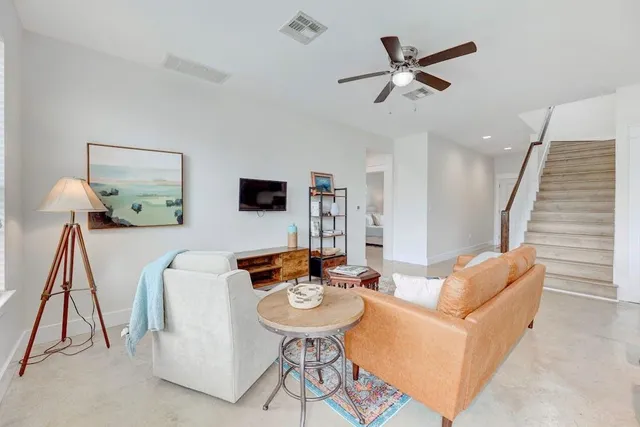 $429,000 | 13501 Metric Boulevard, Unit 3, Austin, TX 78727