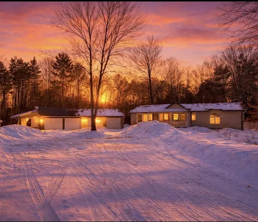 $554,000 | 1523 North Road, North Yarmouth, ME 04097