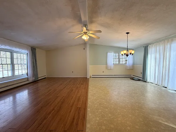 $554,000 | 1523 North Road, North Yarmouth, ME 04097