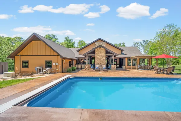 $959,000 | 955 Stratton Road, Elkton, KY 42220
