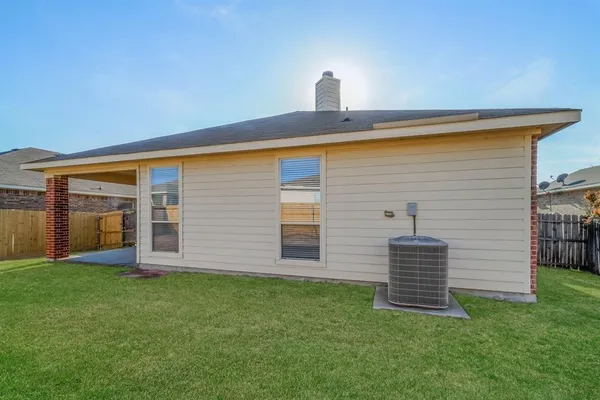 $2,015 | 1104 Hearthstone Drive, Burleson, TX 76028