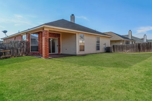 $2,015 | 1104 Hearthstone Drive, Burleson, TX 76028
