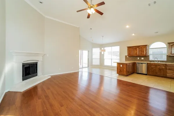 $2,015 | 1104 Hearthstone Drive, Burleson, TX 76028