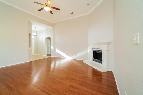 $2,015 | 1104 Hearthstone Drive, Burleson, TX 76028