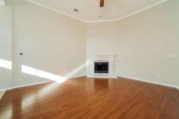 $2,015 | 1104 Hearthstone Drive, Burleson, TX 76028