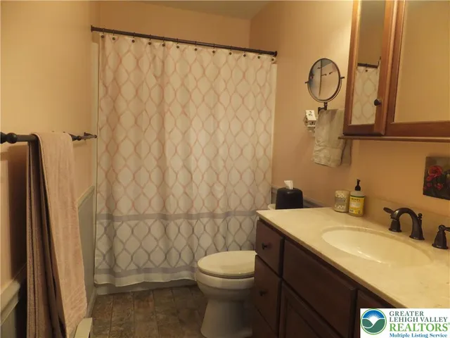 $345,000 | 508 Circle Drive, Catasauqua, PA 18032