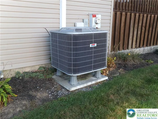 $345,000 | 508 Circle Drive, Catasauqua, PA 18032