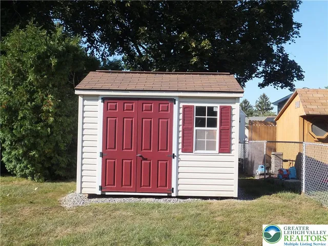 $345,000 | 508 Circle Drive, Catasauqua, PA 18032