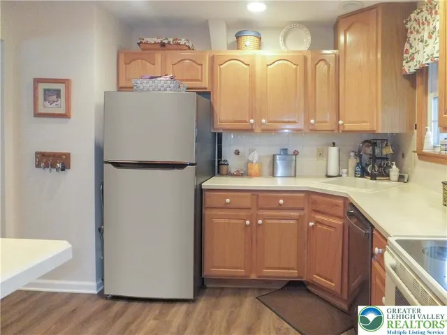 $345,000 | 508 Circle Drive, Catasauqua, PA 18032