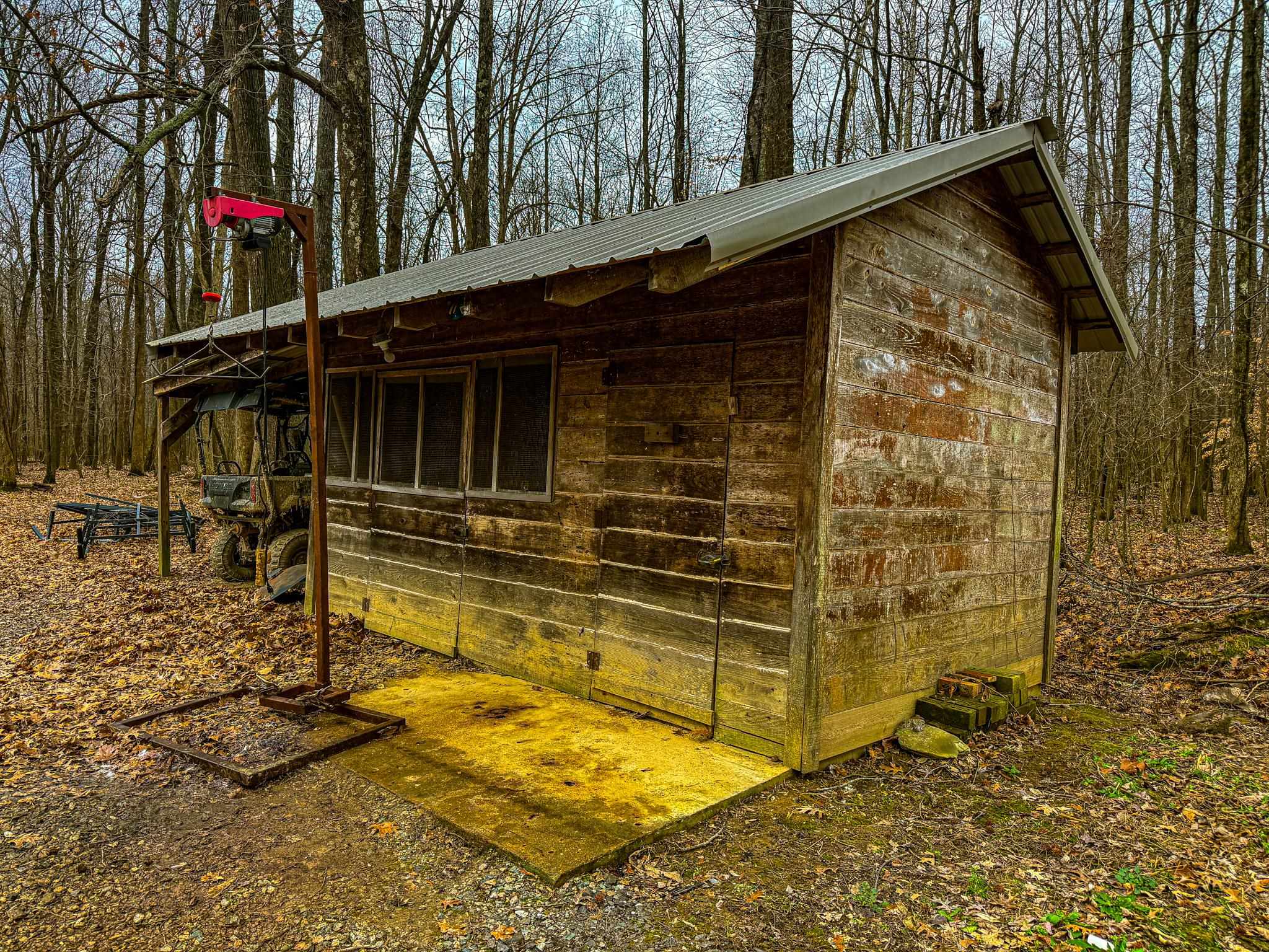 280 Fields Road Dukedom, TN 38226 - Photo 38 of 40 View of outbuilding with a sunroom